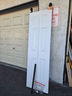 Bi fold door