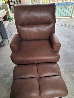 chair brown material