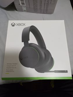 Xbox Wireless Headset used.