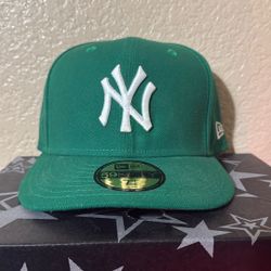 7 1/8 New Era Fitted NY Yankees Green