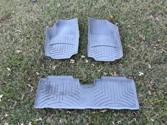WeatherTech FloorLiner HP Floor Mats Gray 2018-2024 Chevy Equinox 3-Piece Set