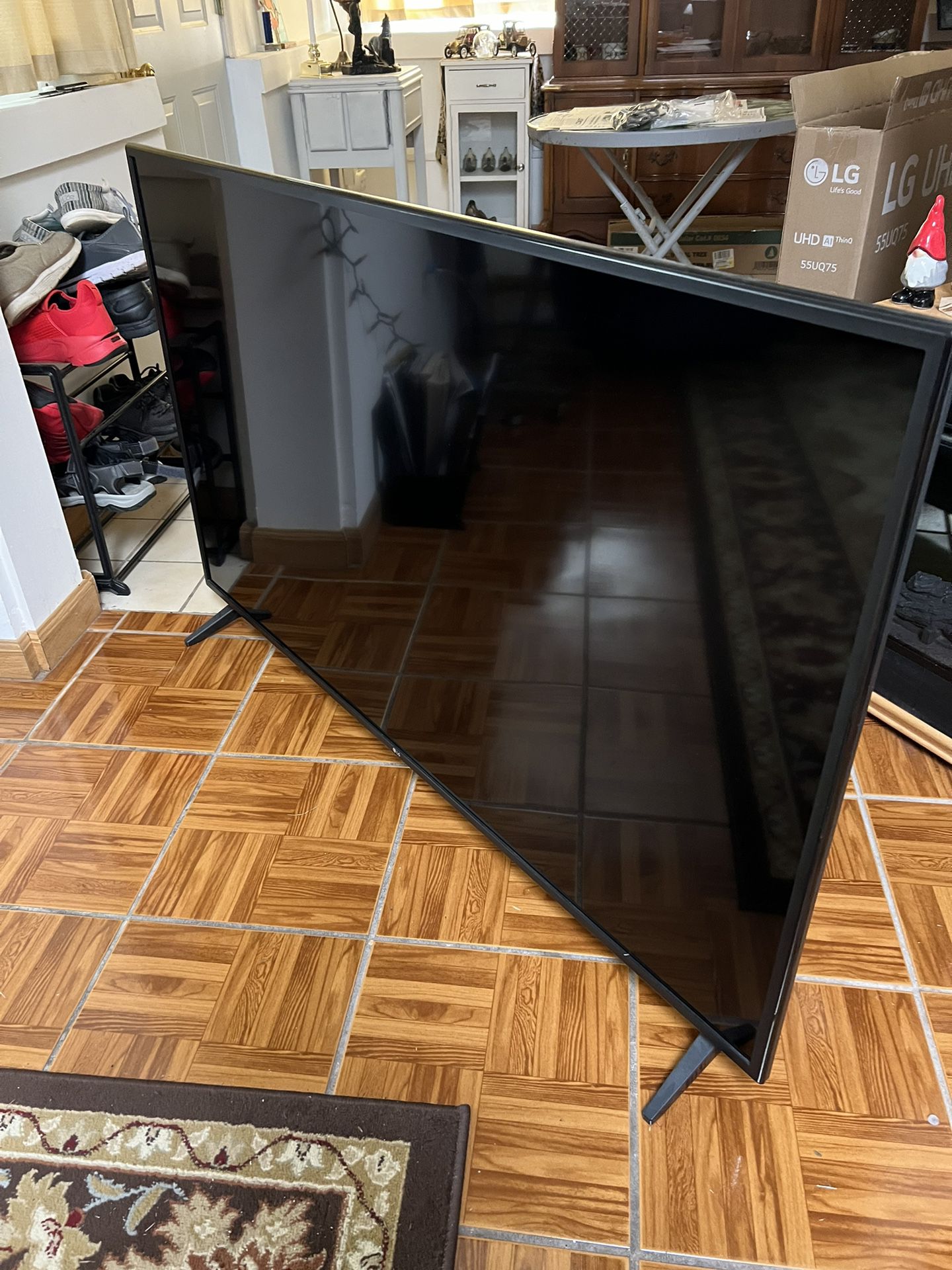 LG 60” Tv