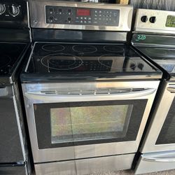LG Stainless Steel Stove Everything Works Great 2 Months Warranty 📍5413 U.s 92 Plant City Fl📍