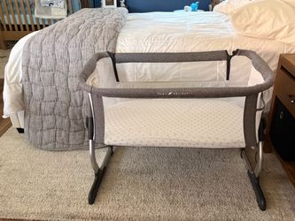 Baby Delight Bedside Bassinet
