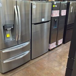 Top Freezer Refrigerator LG 33 Inch Wide Stainless Steel