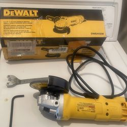 Dewalth grinder
