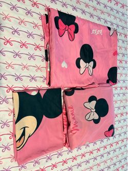 Twin sheet set Minnie Mouse for girls. Pink