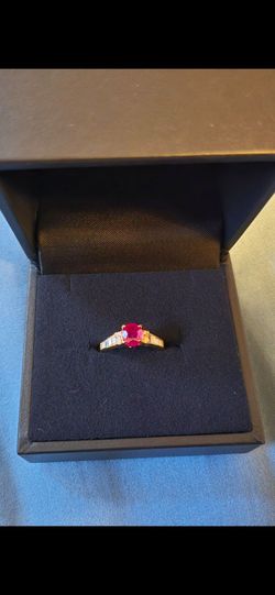 18K Gold Ruby Ring