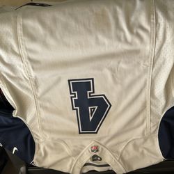 Cowboys Jersey And Sweater 
