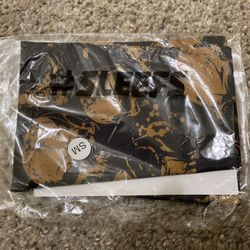 Sleefs Skulls Black And Gold Sleeve
