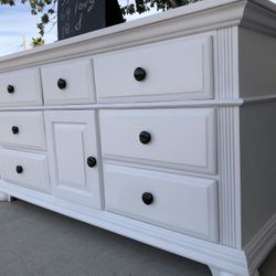 Dresser White 