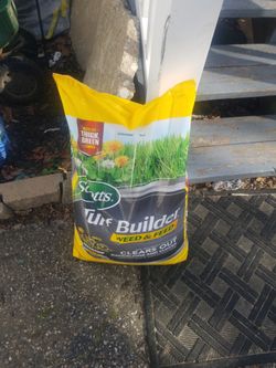 Scott's Turf Builder