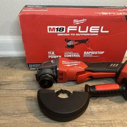 2888-20  Milwaukee M18 FUEL 18V Lithium-lon Brushless Cordless 4-1/2 in./ 5 in. Grinder with Variable Speed & Paddle Switch (Tool-Only) 
