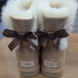 Ugg Bailey Bow II Boots Size 11