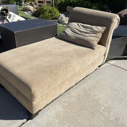 Chase Couch (Beige)