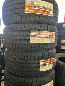 📲✔️225/40/18 Vendo set de Llantas Nuevas arroyo
