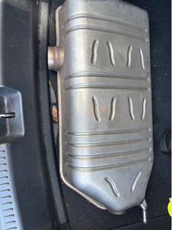 2020 Mercedes cla muffler , good condition