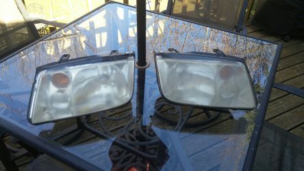 2002 Volkswagen Jetta set of headlights