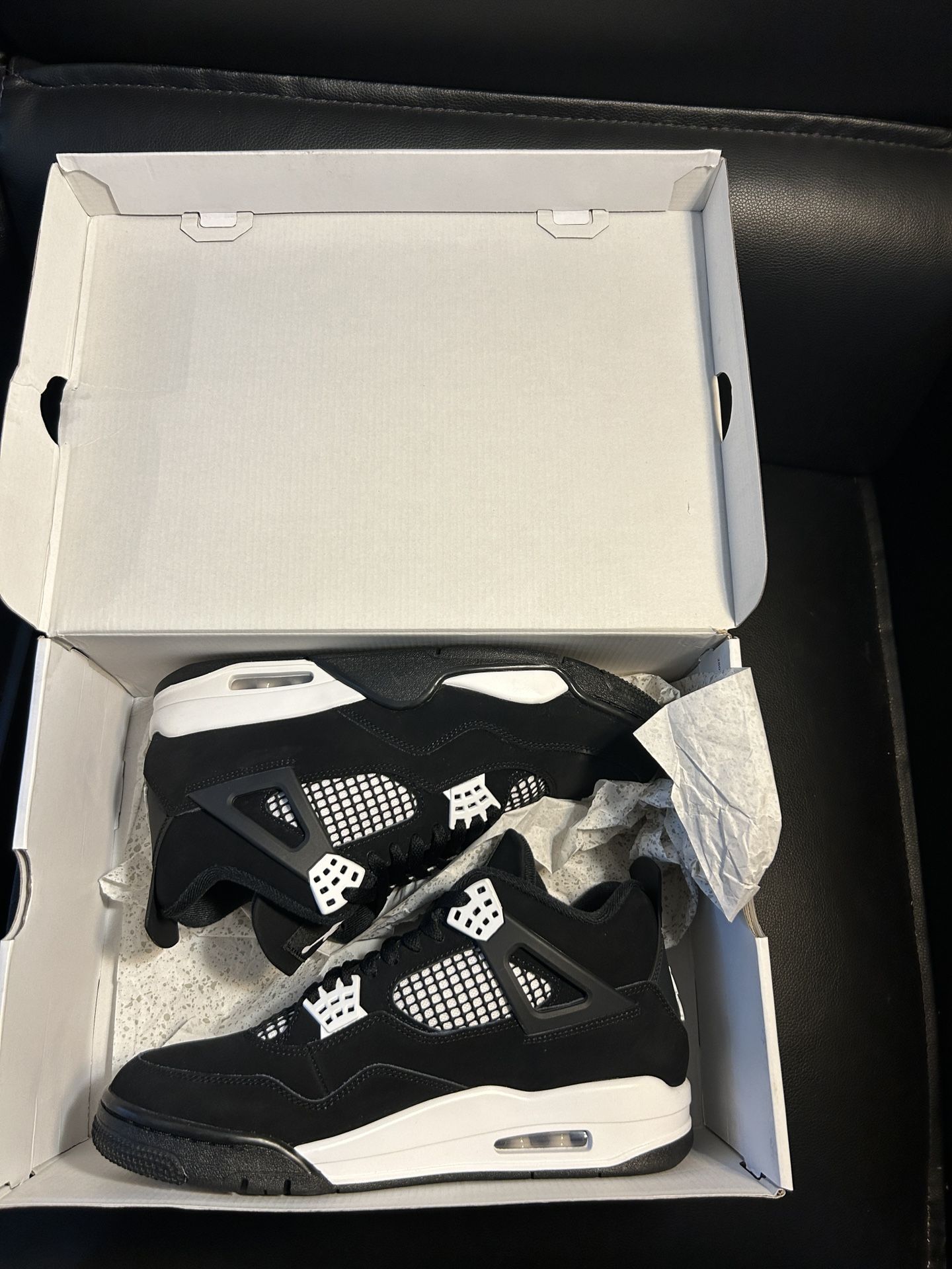 Jordan White Thunder 4