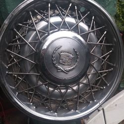4 Cadillac Fleetwood Wire Hubcaps 