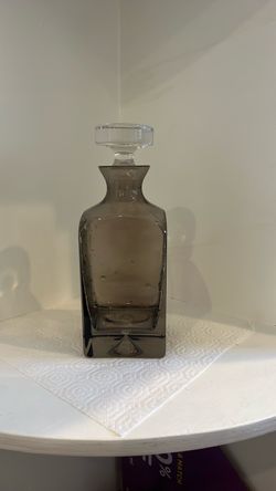 Estelle decanter gray smoke