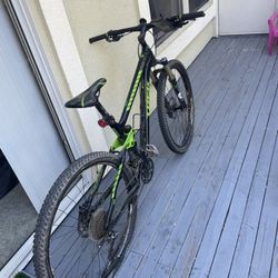 Trek Mountain Bike Ex7 29er 5 Series 19.5” Frame 