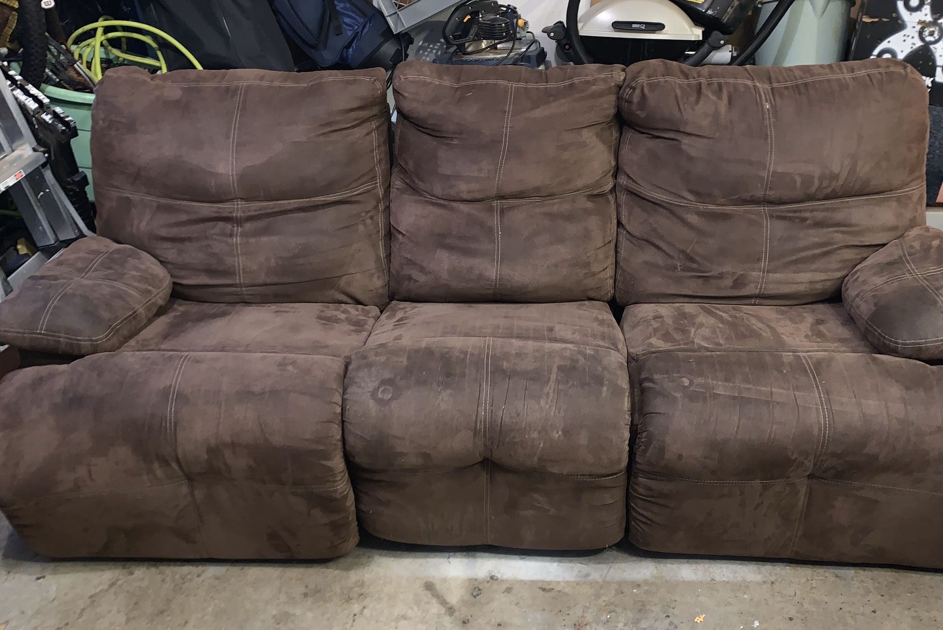 Free reclining couch
