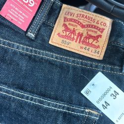 Levi’s New 44x34(  559 )