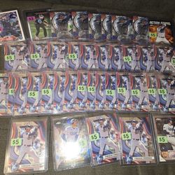 HUGE Freddie Freeman LOT Of 40 Cards LA Dodgers Superstar LOADED w/ REFRACTORS, GOOD CONDITION, SLEEVED & TOP LOADED TOO. TONS OF VALUE! ⚾️