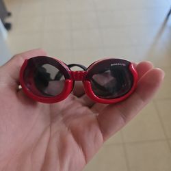 Dog goggles