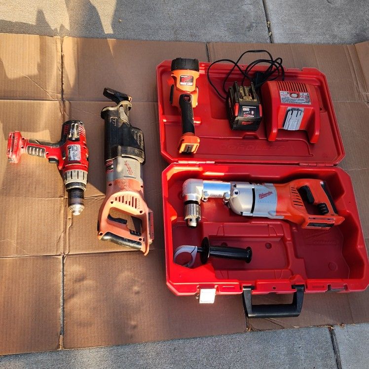 Milwaukee Kit 28V Angle Drill, Sawzaw, Drill, Flashlight