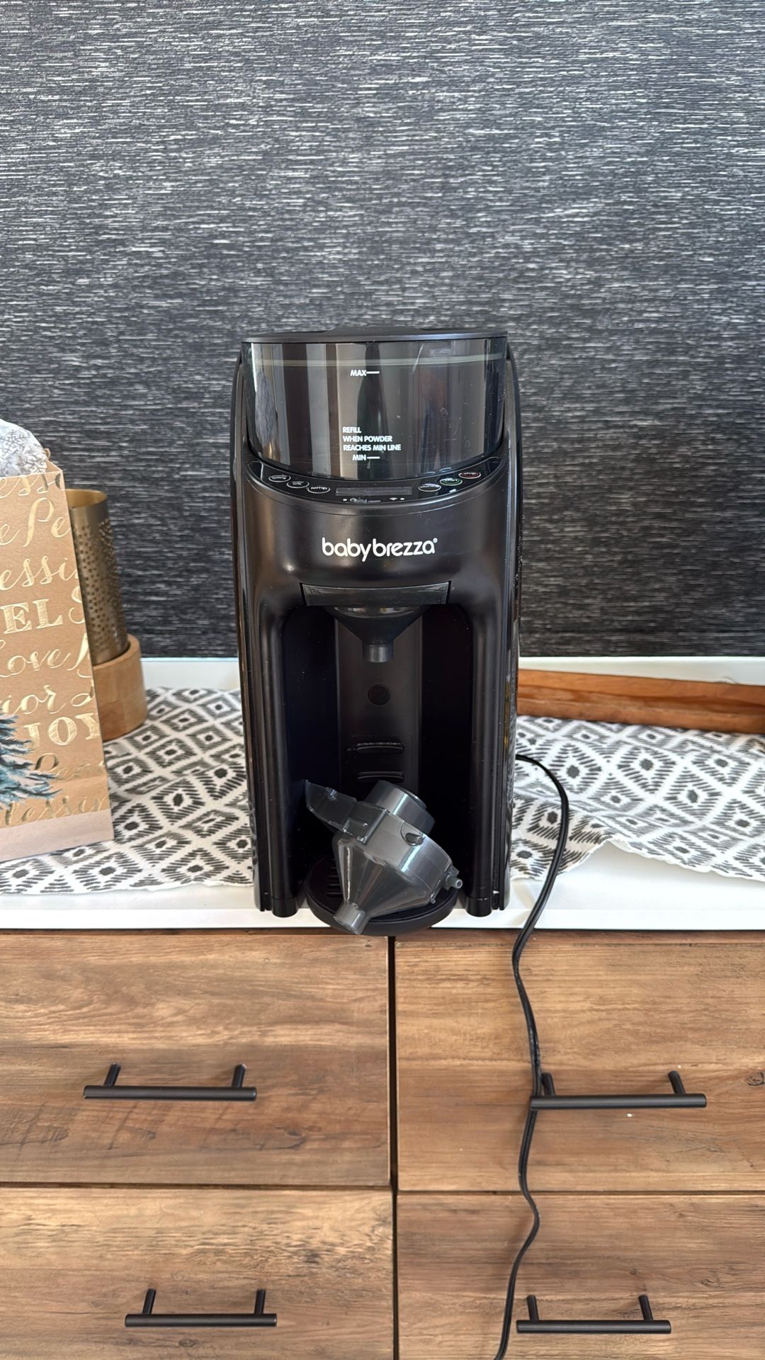 Black Baby Breeza Formula Pro with WiFi