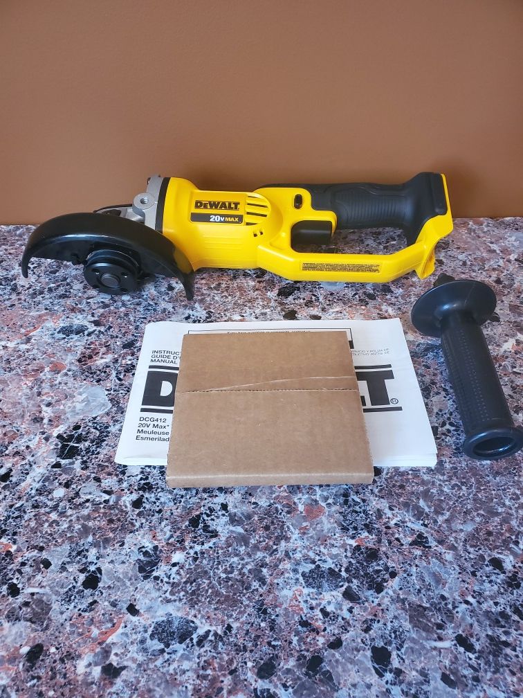 Dewalt DCG412B 20V MAX* Lithium Ion 4-1/2” grinder (Tool Only)