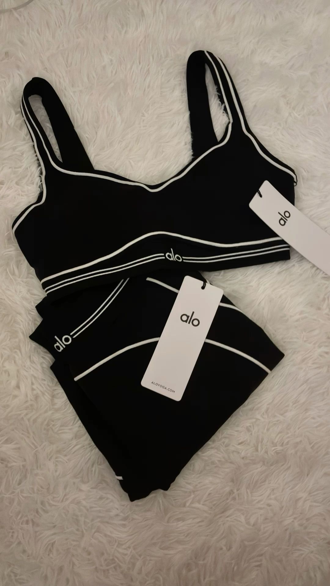 ALO WORK OUT SET BRAND NEW