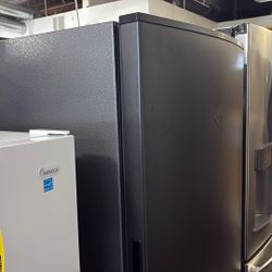 Gladiator Freezerless Refrigerator 