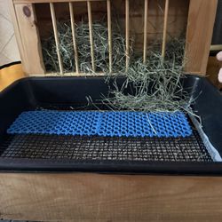 Wooded Bunny Hay Feeder