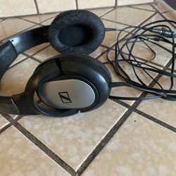 sennheiser HD201 Headphones