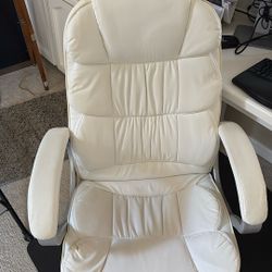 Nice White Leather-Look Executive Office Chair