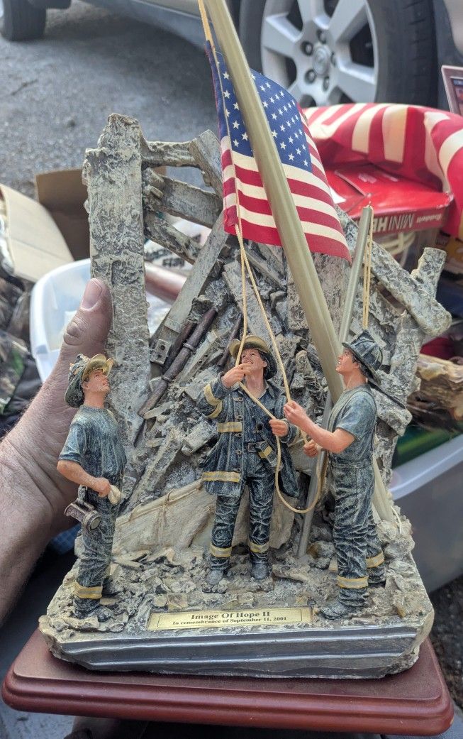 911 Tribute Collectible Piece