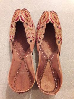 Middle Eastern Flats genuine leather size 7
