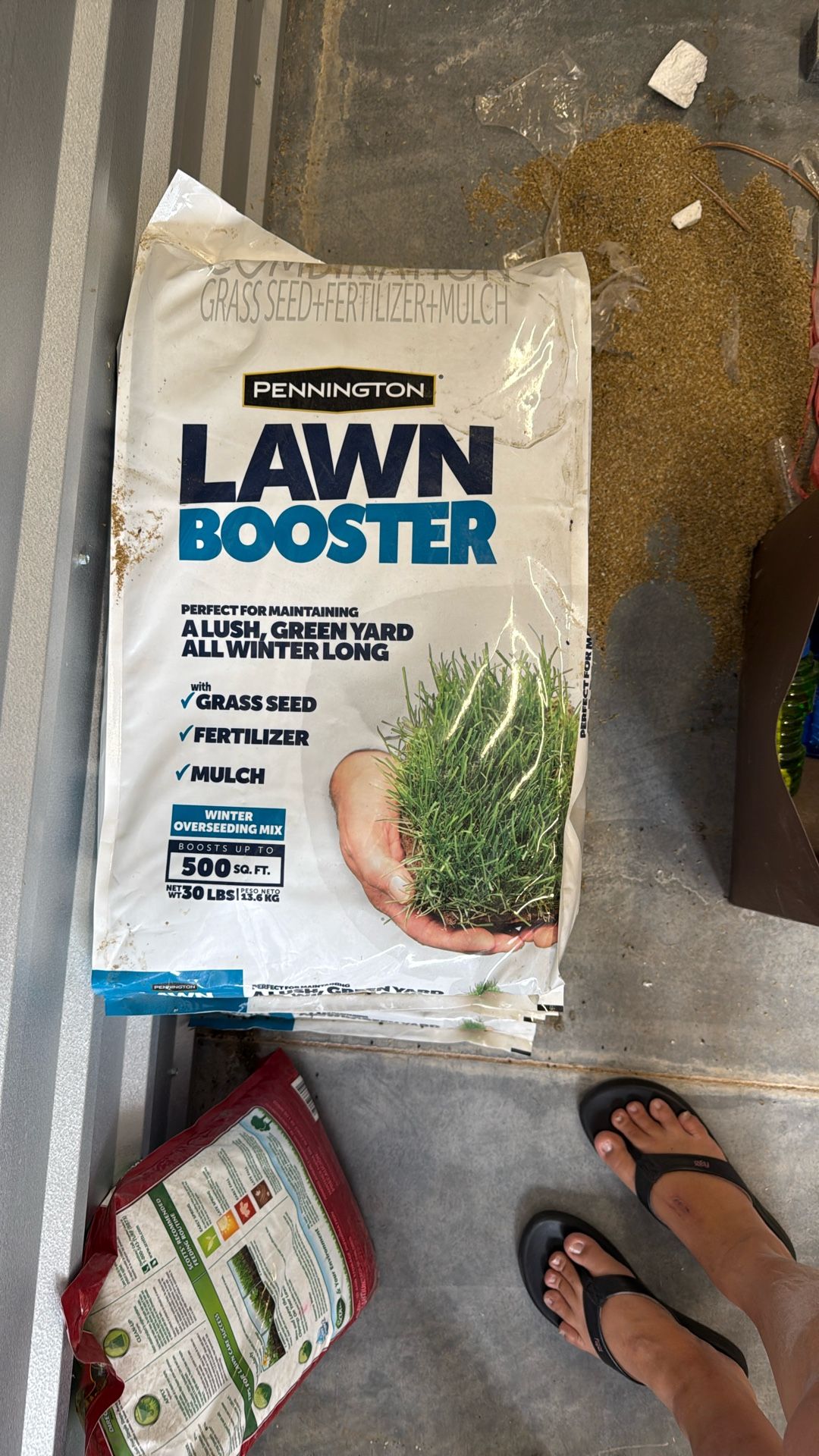 Pennington Lawn Booster