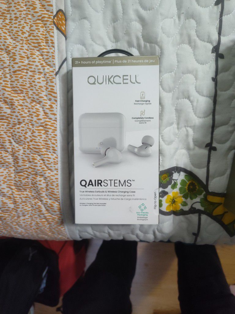 Brand New Wireless Earbuds And Wireless Charging Case Never Used