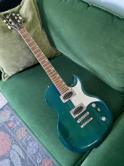 First Act CE-140 Lola Electric Guitar
