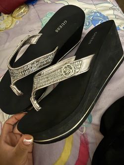 Guess Platform flipflops