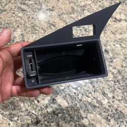 W201 Dash Vent Housing 