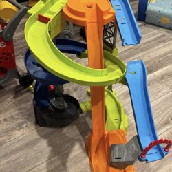 Hot Wheels Car Track 