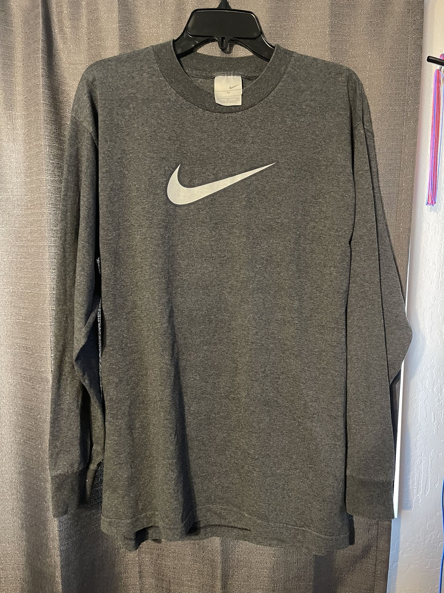 Vintage Nike Center Swoosh Silver Tag Size M Used
