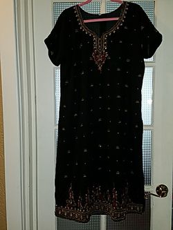 Embroidered black Tunic, size XL