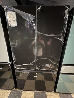 Samsung Bespoke Refrigerator With Beverage Center In Charcoal Glass