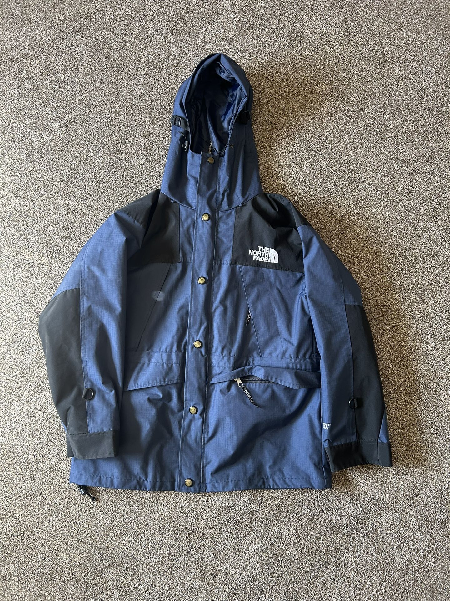 The North Face Goretex Jacket Size Medium 